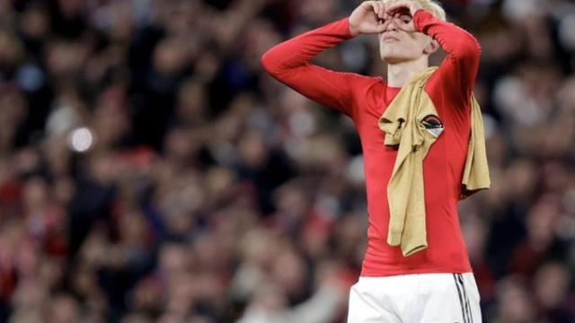 Alejandro Garnacho celebra la victoria del Manchester United sobre el Barça en Europa League