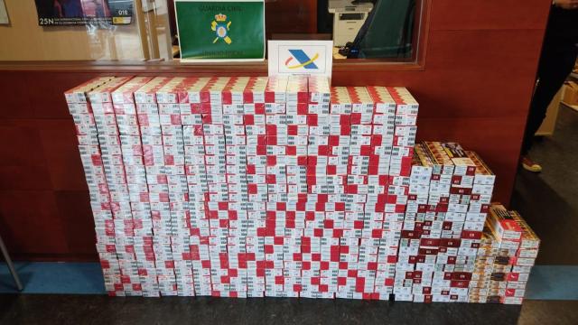 Cartones incautados en el puerto de A Pobra do Caramiñal