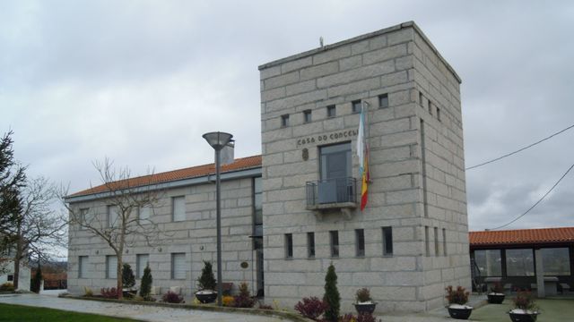 Casa Consistoriald e Calvos de Randín (Ourense).