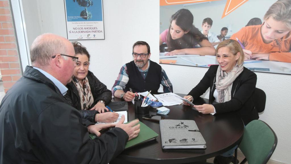 Sonia Terrero en una reunión de trabajo en Elche.