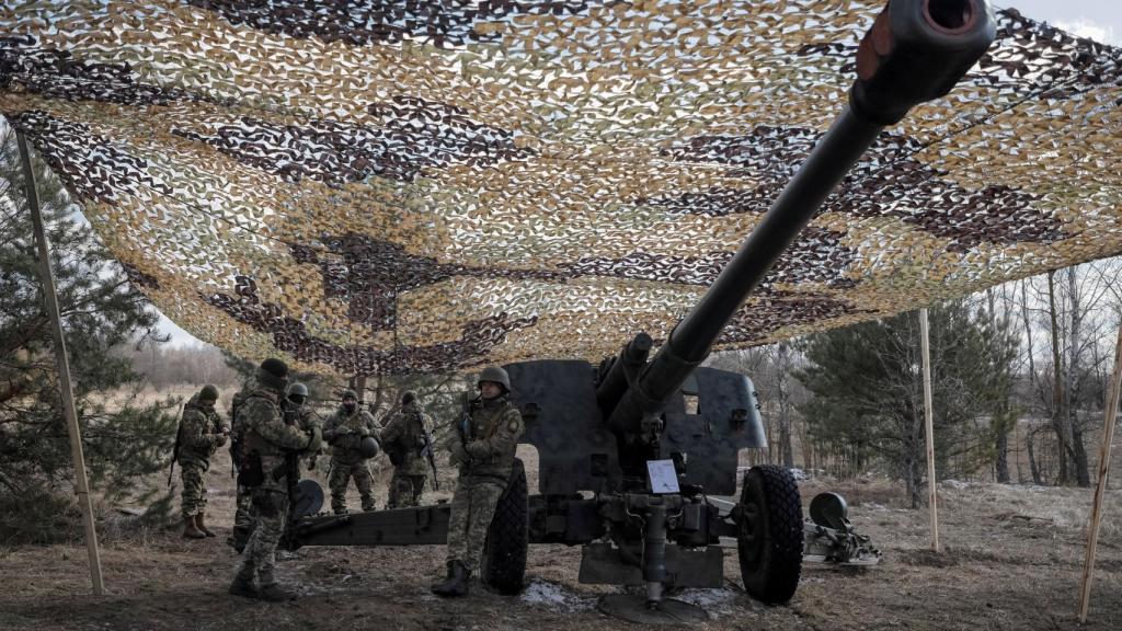 Militares ucranianos asisten a simulacros conjuntos de fuerzas armadas, guardias nacionales, guardias fronterizos y el Servicio de Seguridad de Ucrania (SBU) en la frontera con Bielorrusia.