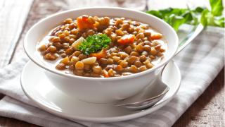 El truco para que las lentejas en olla lenta tengan mucho más sabor