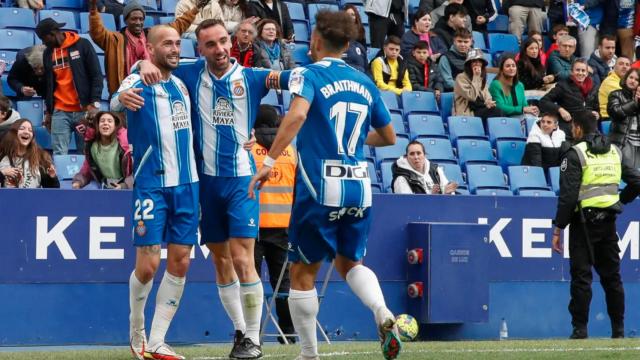 Braithwaite celebra un gol durante el Espanyol - Mallorca
