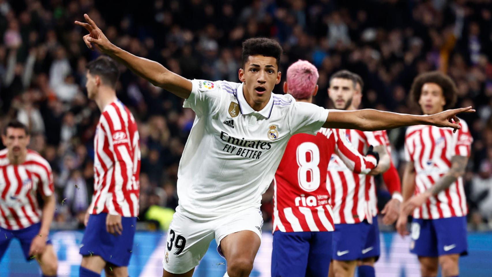Álvaro Rodríguez celebra su gol contra el Atlético de Madrid.