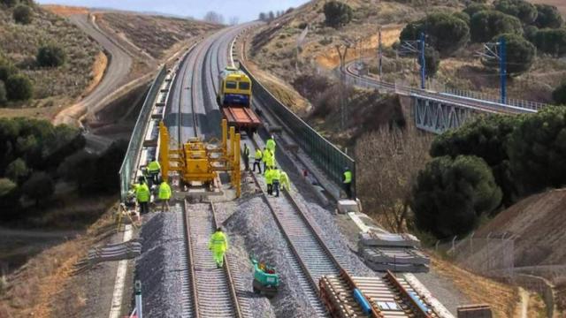 Obras en un tramo español del Corredor Mediterráneo. EE