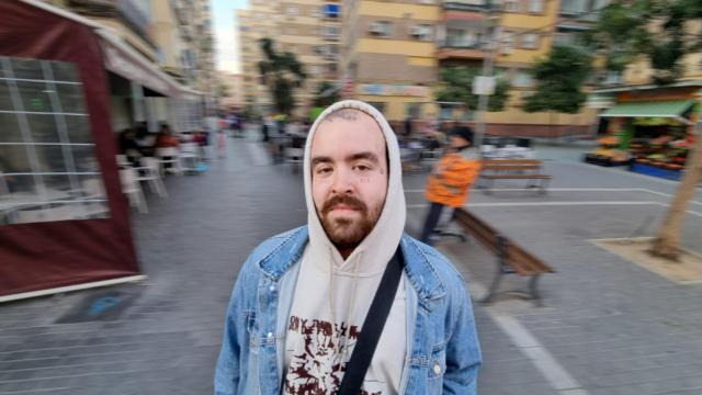 El Virtual, retratado en el barrio de La Unión.