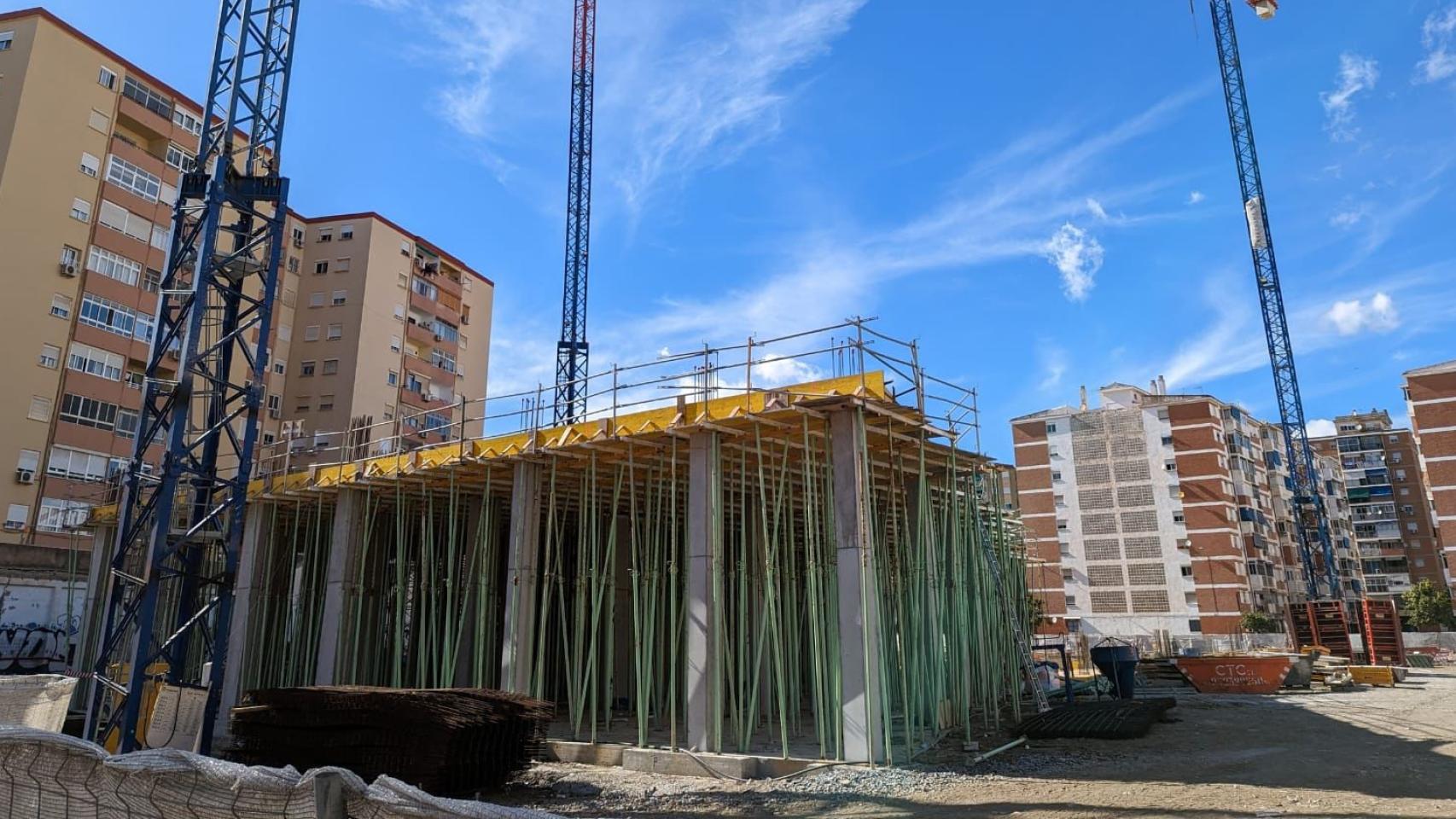 Imagen de las obras en la parcela de la antigua Flex, en Málaga.
