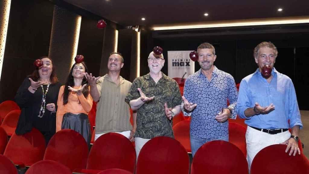 Alessandra junto a los nominados andaluces de los Max.