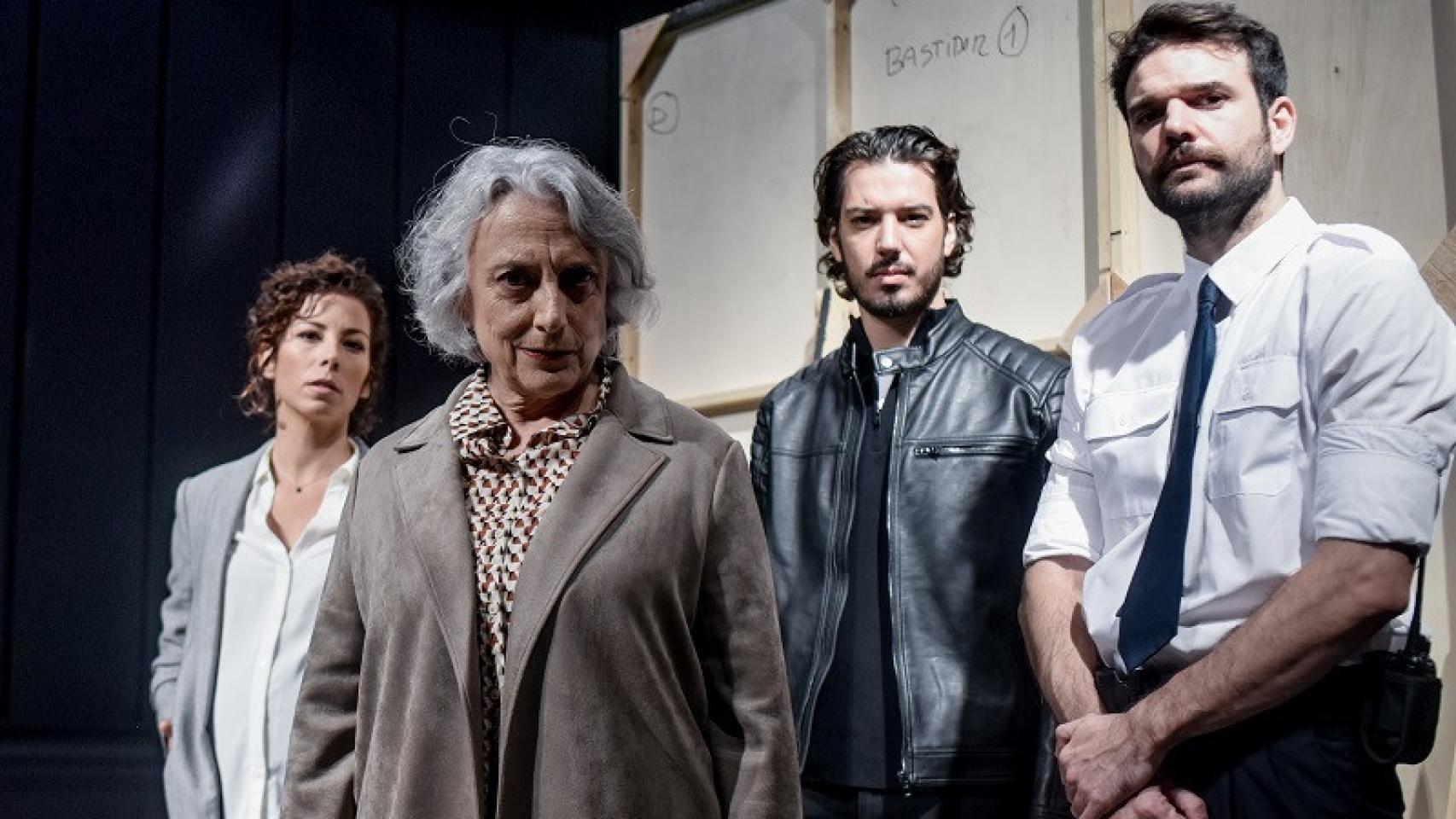 Paula Blanco, Lola Casamayor, Santi Marín y Jon Arias, en un ensayo de 'La habitación blanca'