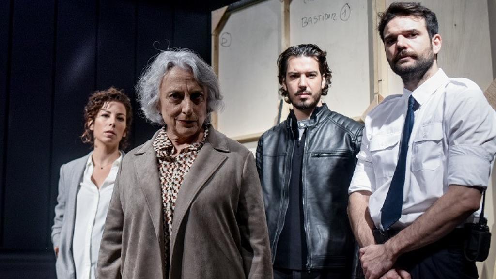 Paula Blanco, Lola Casamayor, Santi Marín y Jon Arias,  en un ensayo de 'La habitación blanca'