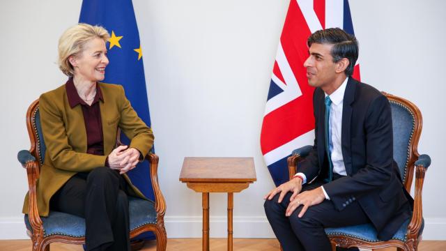 Ursula von der Leyen y Rishi Sunak, durante su reunión en la Conferencia de Seguridad de Múnich