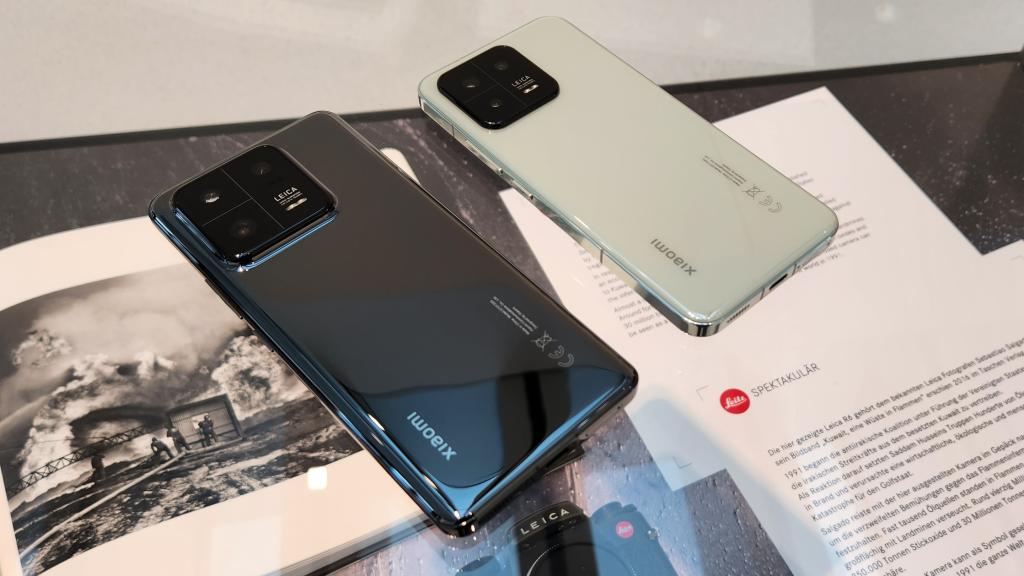 Xiaomi 13 Pro y 13 (izq a dch)