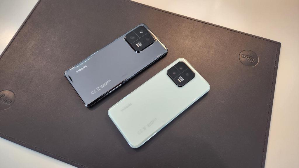 Xiaomi 13 Pro y 13 (izq a dch)