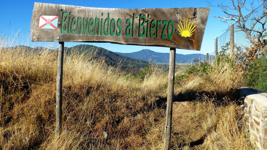 Cartel de bienvenida.
