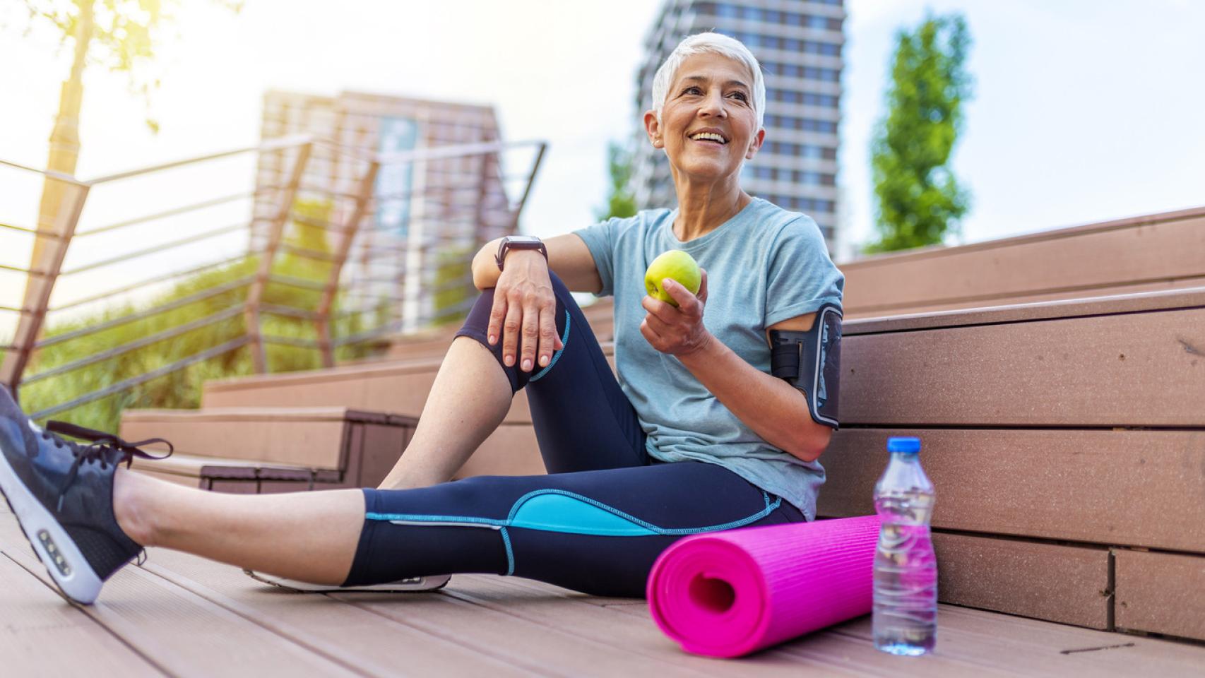La menopausia es un proceso fisiológico que forma parte de la mujer .
