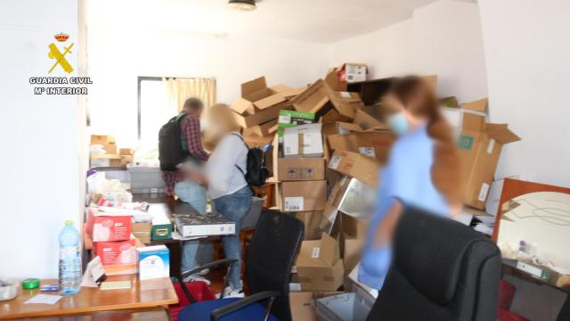 Imagen del interior de la farmacia intervenida en la operación de la Guardia Civil.