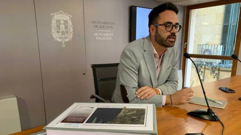 El concejal de Patrimonio de Alicante, Adrián Santos Pérez.