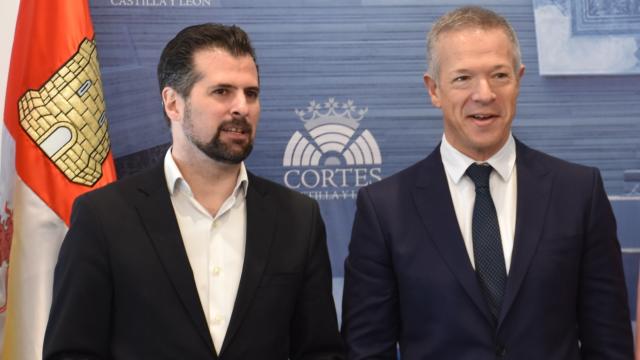 Ander Gil junto a Luis Tudanca