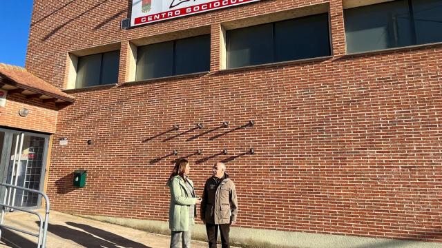 El alcalde de Coreses, José Luis Salgado; y la delegada del Gobierno en Castilla y León, Virginia Barcones