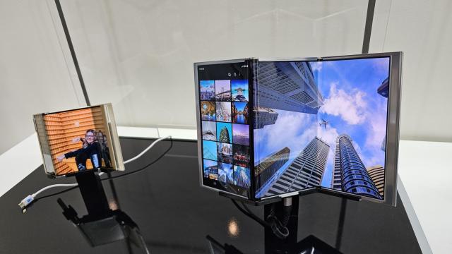 Los móviles plegables y enrrollables cobran fuerza en el MWC 2023