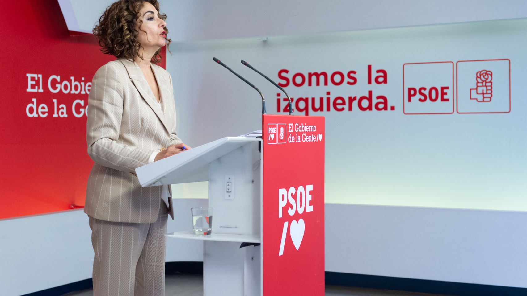María Jesús Montero, durante la rueda de prensa que ha ofrecido este lunes en la sede del PSOE, en Ferraz.