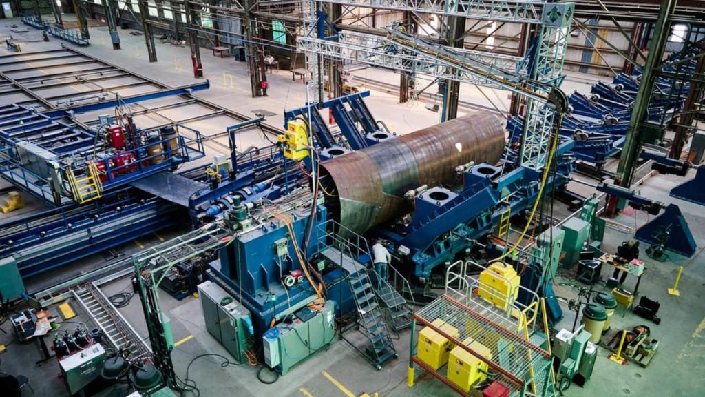 Fabricación de la torre de aerogeneradores en espiral.