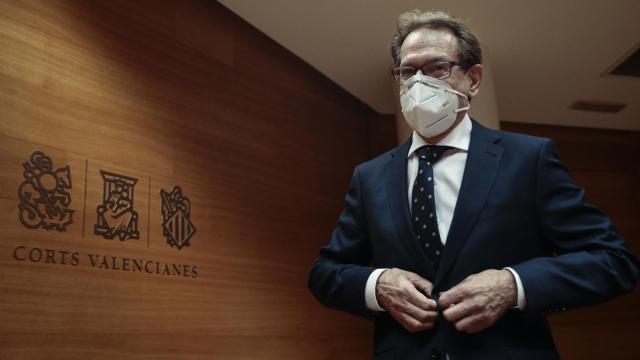 El conseller de Sanidad valenciano, Miguel Mínguez, en imagen de archivo en las Cortes.