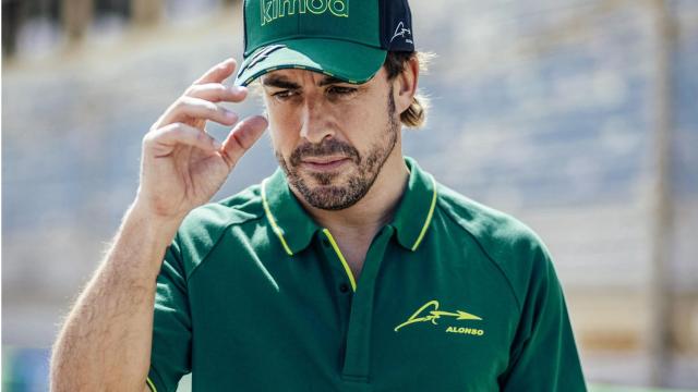 Fernando Alonso durante los test de pretemporada de Bahréin
