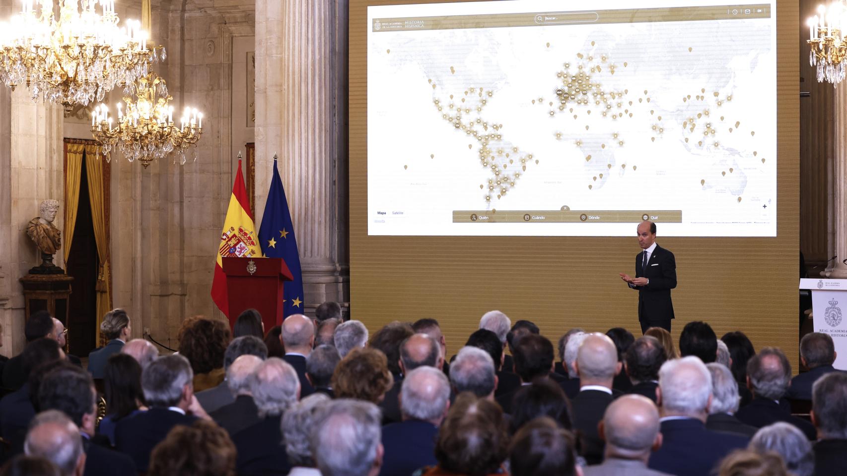 El académico Jaime Olmedo, durante la presentación del portal. Foto: Chema Moya (Efe)