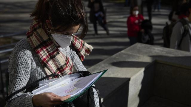 Celebración de los exámenes MIR en la Facultad de Educación de la Universidad Complutense.
