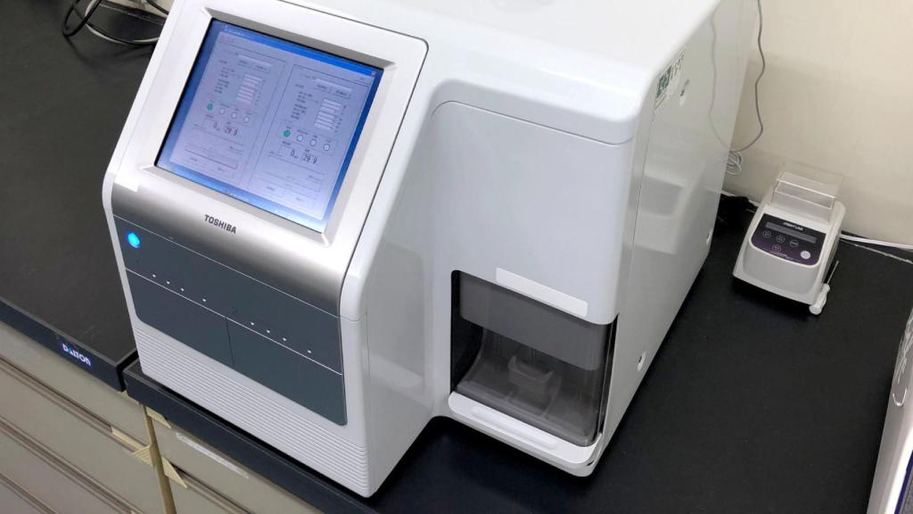 El dispositivo de Toshiba que puede detectar 13 tipos de cáncer