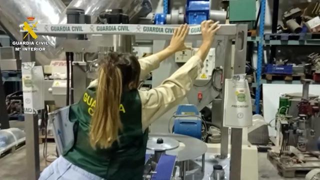 Sustancias intervenidas por la Guardia Civil en la operación.