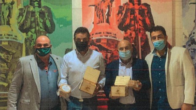 De izquierda a derecha: el mediador, Antonio Navarro Tacoronte, Taishet Fuentes, exdirector general de Ganadería de Canarias y sobrino de 'Tito Berni', el abogado Plácido Alonso y el empresario Alberto Montesdeoca, en noviembre de 2020, en una foto incorporada al sumario del caso.