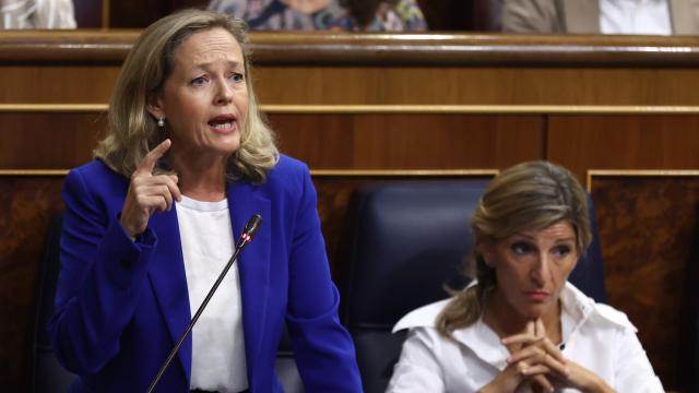 Nadia Calviño y Yolanda Díaz, en el Senado.