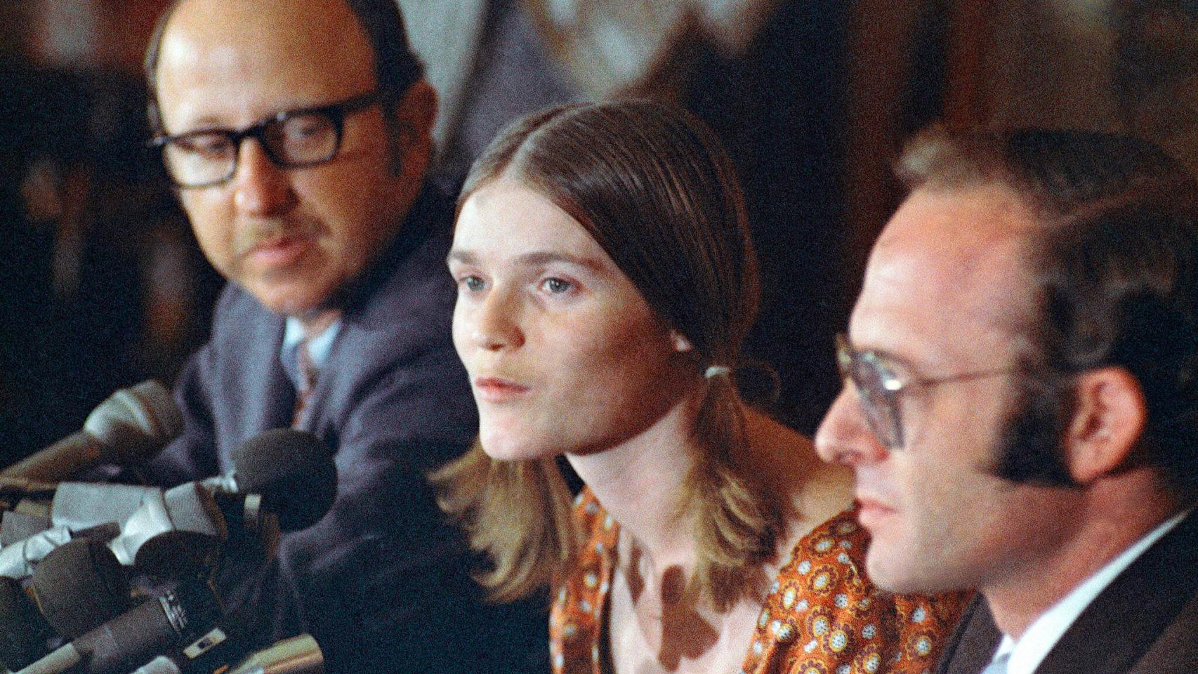 Linda Kasabian, durante su intervención como testigo clave en el juicio contra la 'Familia Manson'.