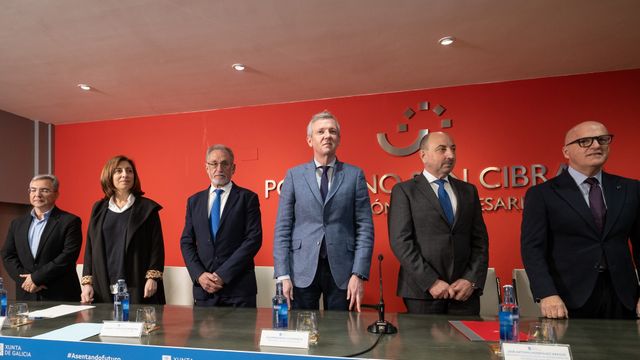Alfonso Rueda y Ángeles Vázquez visitaron el parque empresarial de San Cibrao das Viñas (Ourense).