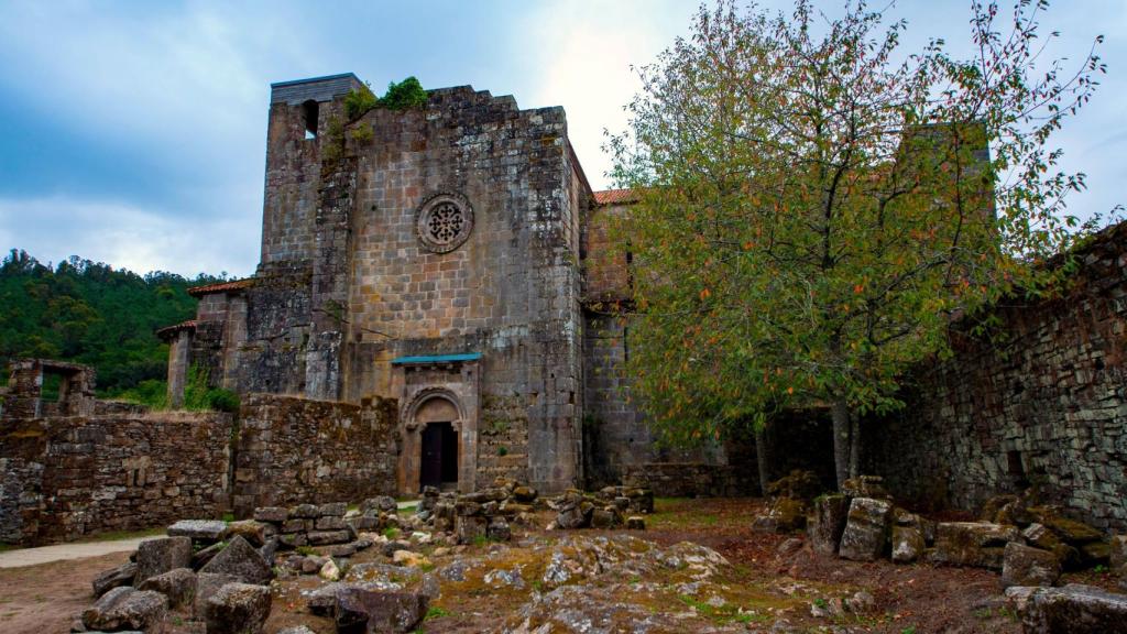 Monasterio de San Lorenzo de Carboeiro, en Silleda  (Pontevedra)