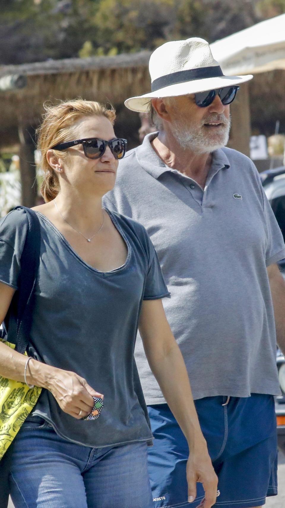 Pedro Piqueras y Esther Barriga durante unas vacaciones en 2018.