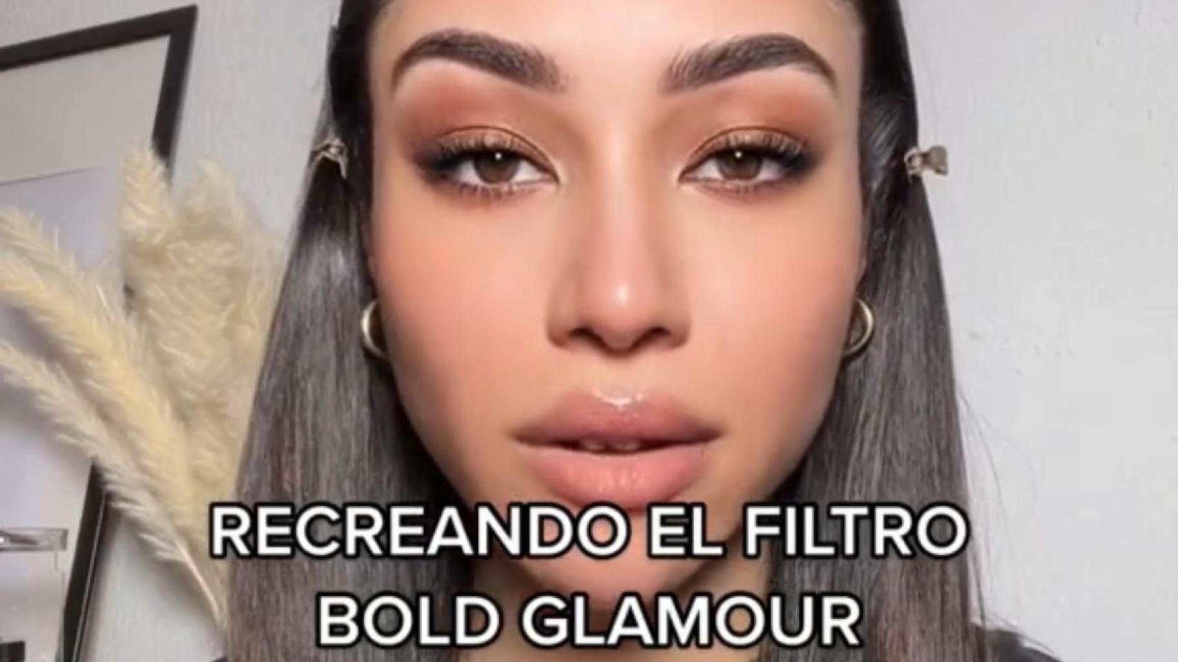 La experta en belleza y maquillaje que ha desmontado el filtro.