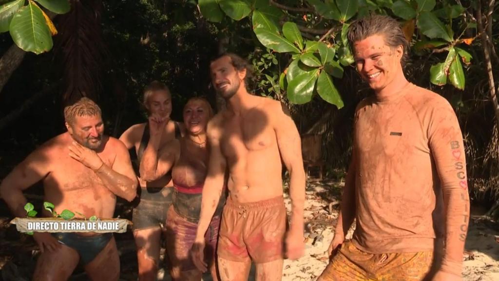 Raquel Mosquera y el resto de compañeros en 'Supervivientes'