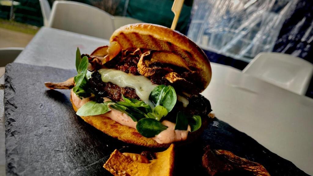'Montería' se ha situado entre las 15 mejores hamburguesas de España.