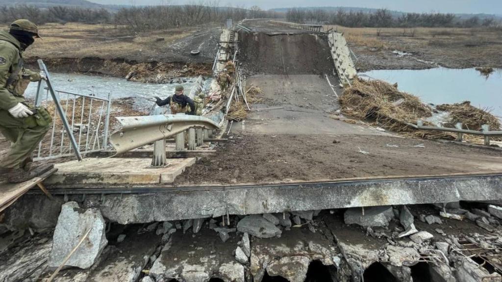 Puente en Bakhmut.
