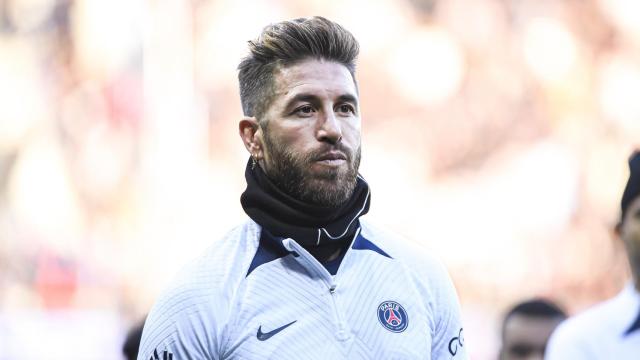 Sergio Ramos durante un calentamiento con el PSG