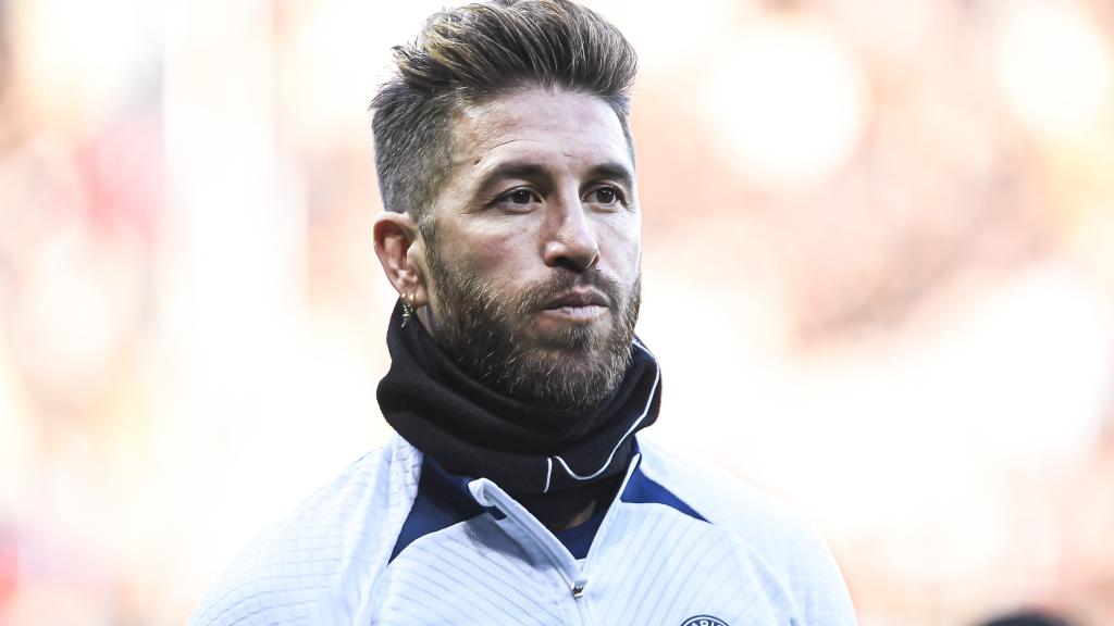 Sergio Ramos durante un calentamiento con el PSG