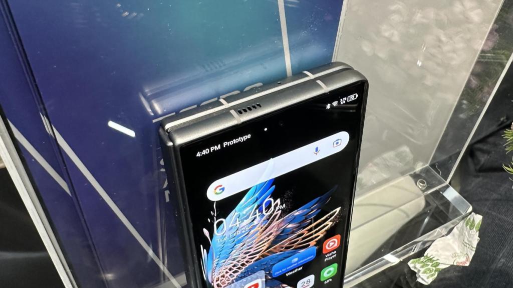 Tecno Phantom V Fold