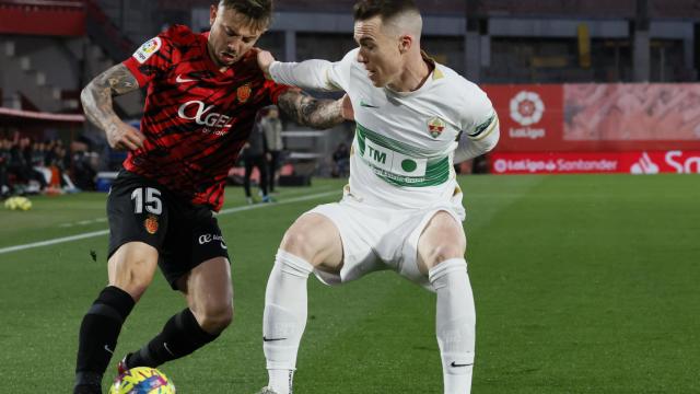 Un lance del encuentro entre el Mallorca y el Elche.
