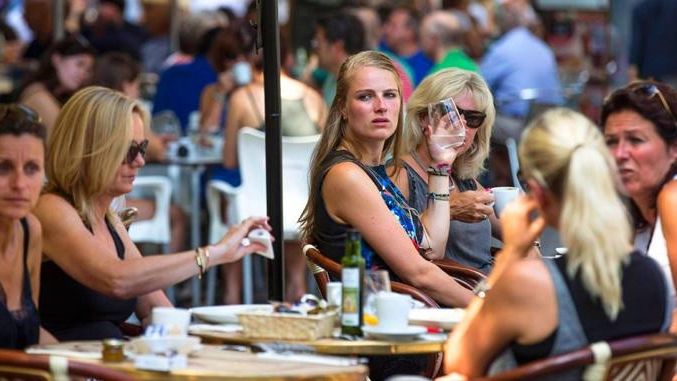 ¿Peligra el turismo extranjero este verano? Las cancelaciones de Lufthansa y los recargos de Air France disparan las alarmas
