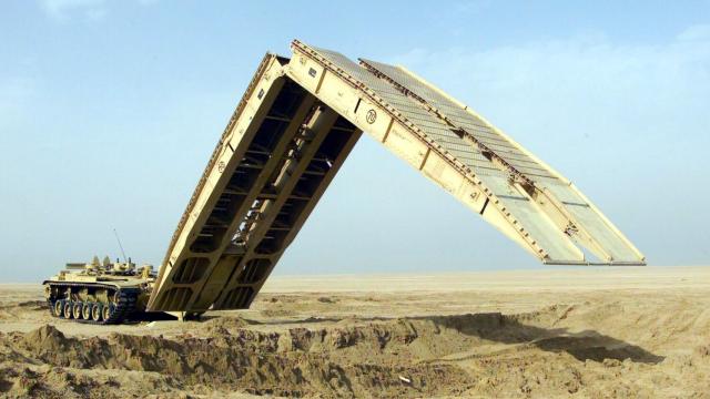 Vehículo blindado M60A1 AVLB