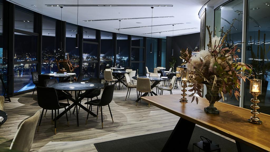 La sala de Yume, mágica por la noche
