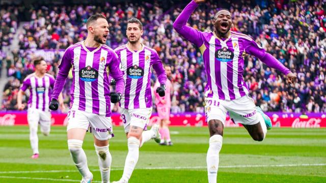 Ivi Sánchez, Sergio Escudero y Martín Hongla celebran uno de los goles en la victoria contra el RCD Espanyol este pasado domingo.